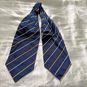 ASCOT, UNISEX, 100% SILK, PRITCHARD & SONS ENGLAND, NAVY/YELLOW/WHITE, 48 x 6 IN